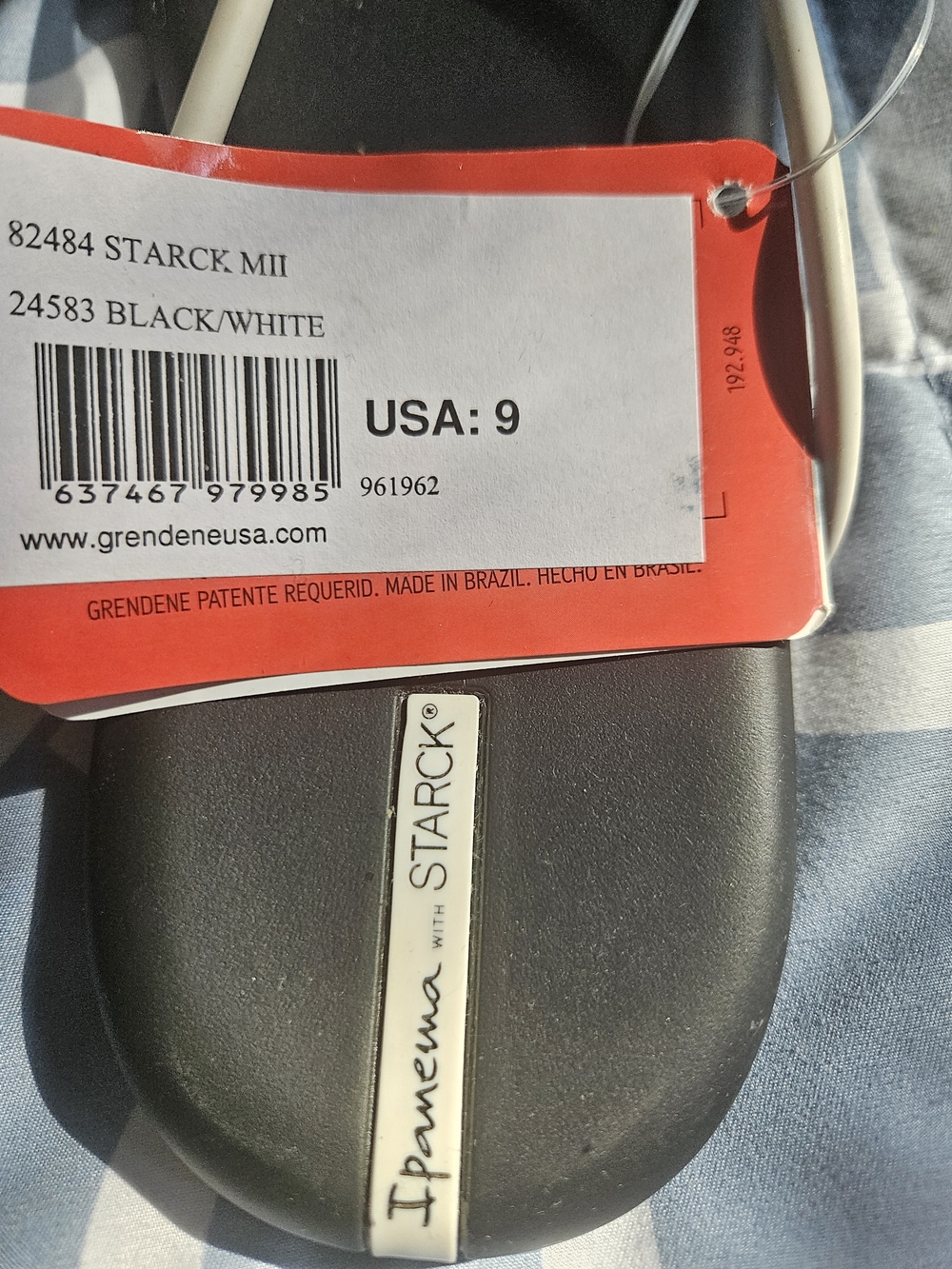 NWT Ipanema Black Flip Flop with White Center Stripe Stark MII Black - Picture 2 of 3